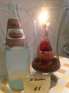 Il Tavolino_Candela e Bottiglia brandizzata