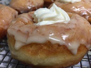 the-holy-donut_portland_glassa-e-panna