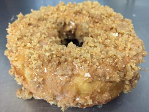 the-holy-donut_portland_mela-cannella-crumble