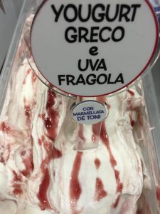 gelato-marco_trieste_yogurt-greco-e-uva-fragola
